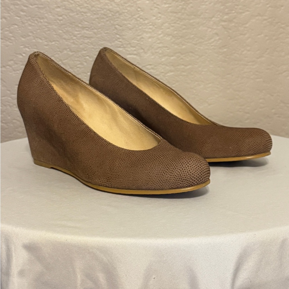 Stuart Weitzman Brown textured Wedge